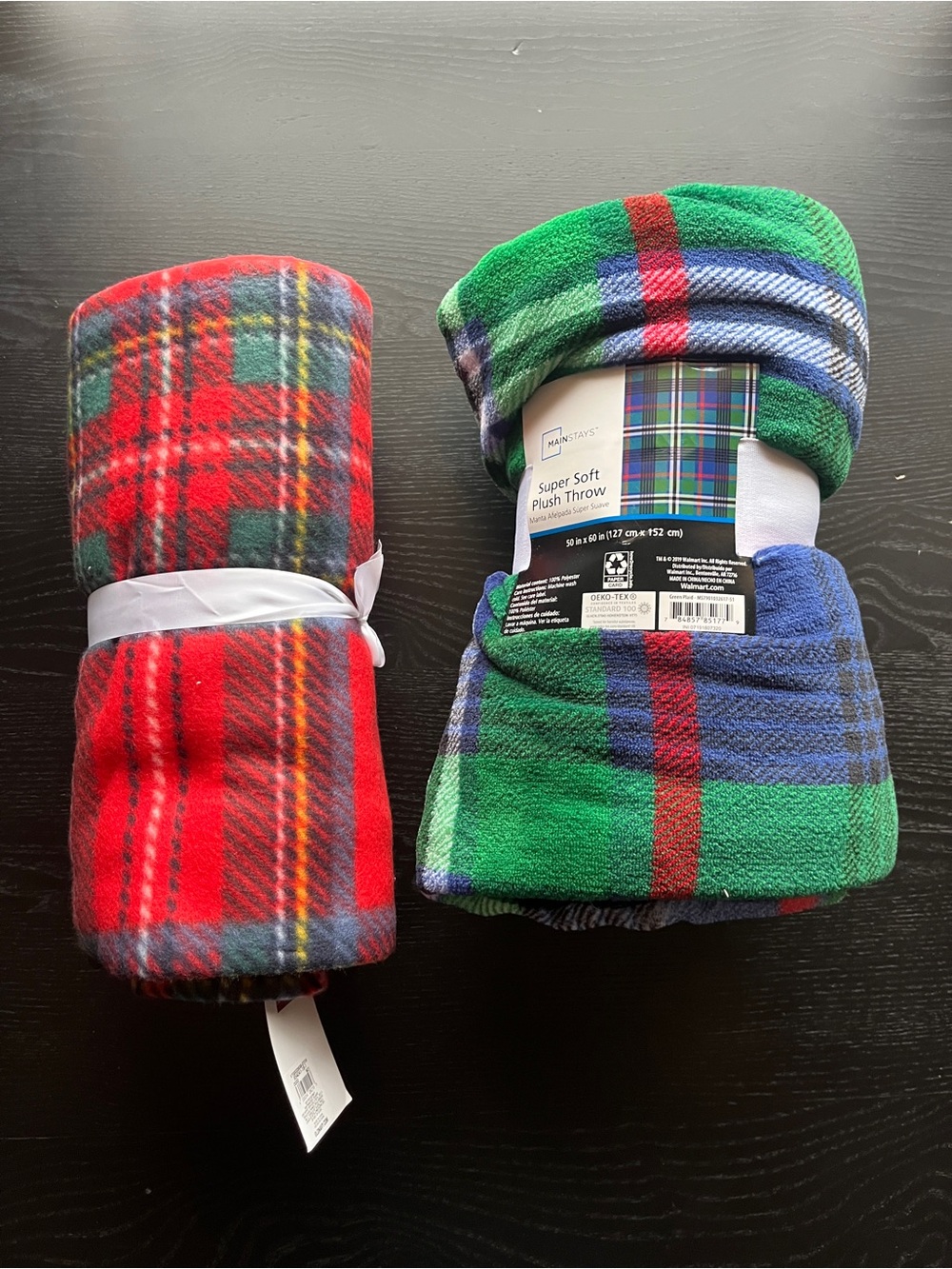 Old Navy Red and Green Plaid Super Soft Plush Throws (2 Pack)